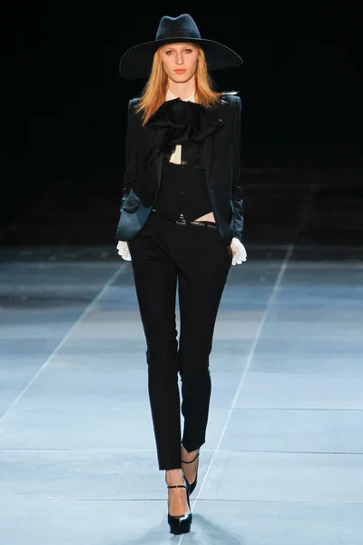 Look 1